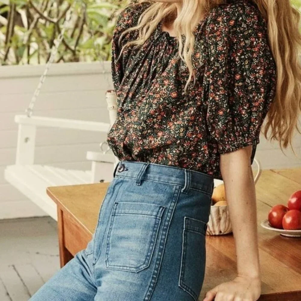 Doen Black Floral Puff-Sleeve Blouse